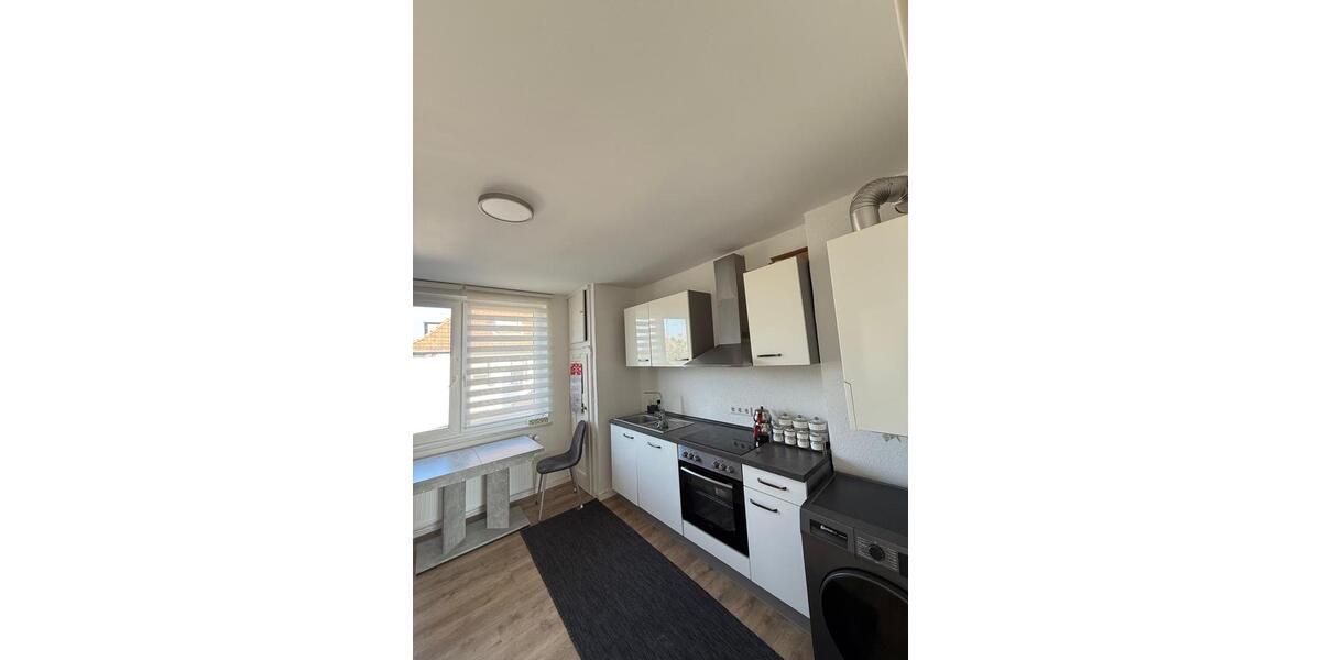 Etagenwohnung Hannover Herrenhausen-Stöcken - 3 Zimmer, 95 m&sup2;, 1.000&euro; | Angebot:25890647