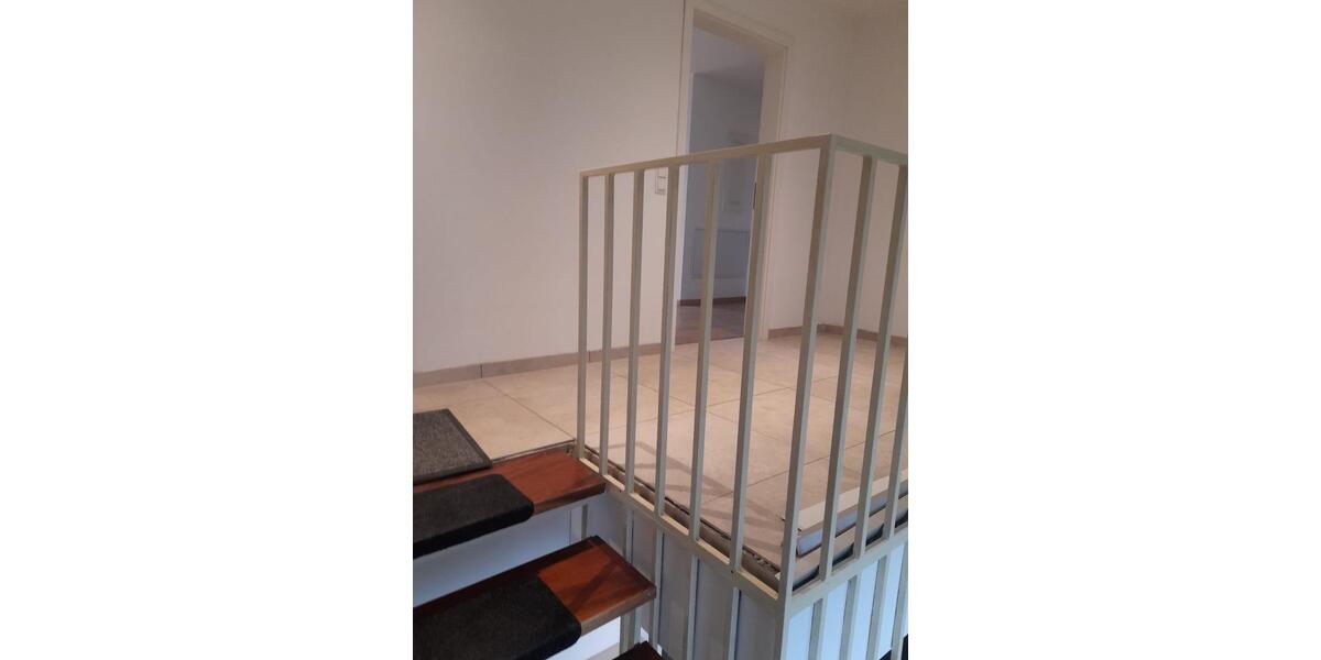 Dachgeschoßwohnung Isernhagen - 3 Zimmer, 75 m&sup2;, 800&euro; | Angebot:25892719