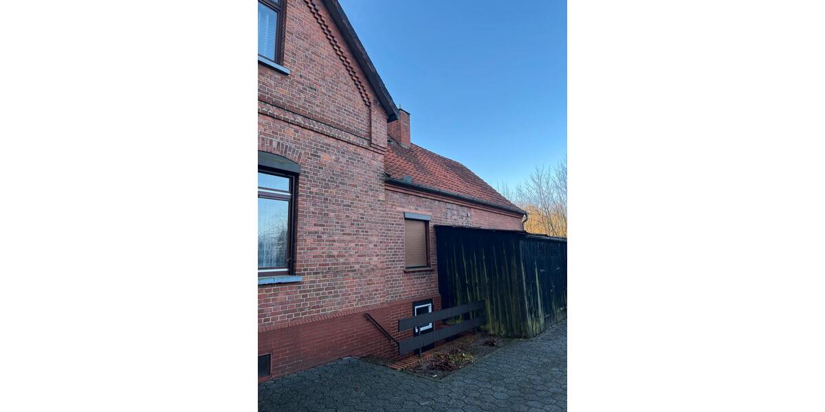 Doppelhaushälfte Wedemark - 9 Zimmer, 175 m&sup2;, 199.000&euro; | Angebot:26558178