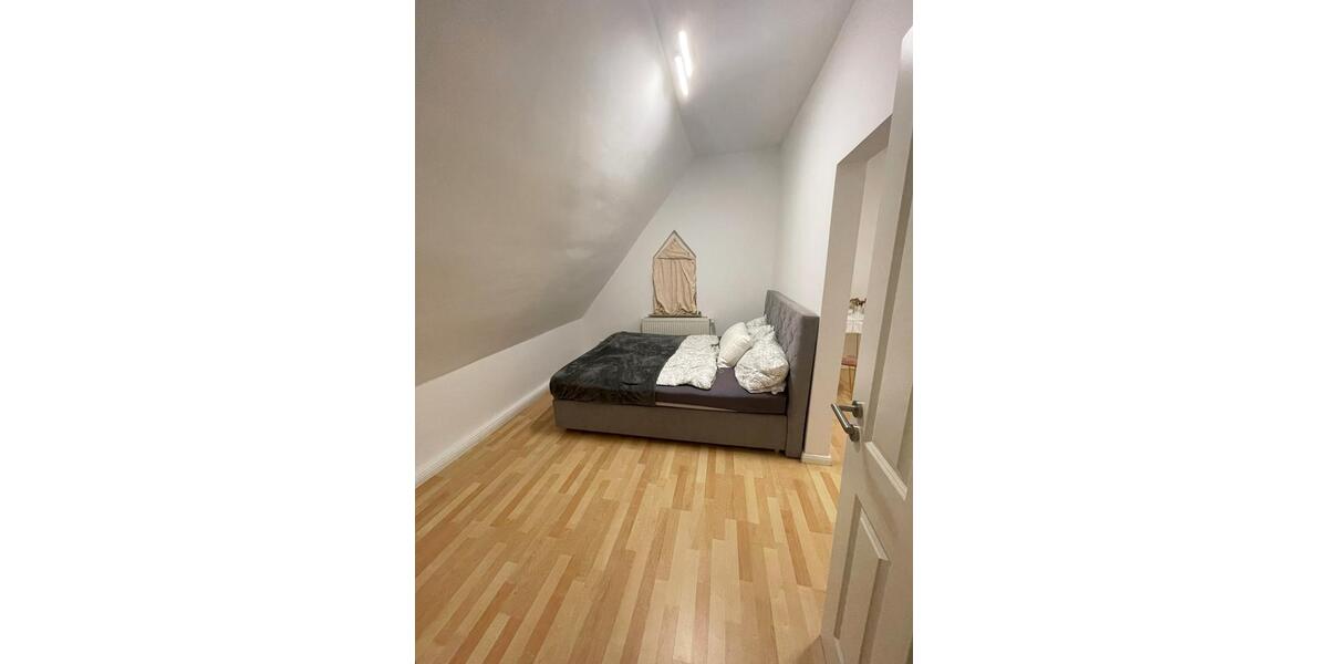 Dachgeschoßwohnung Hannover Linden-Limmer - 3 Zimmer, 50 m&sup2;, 688&euro; | Angebot:25957326