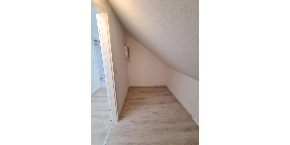 Dachgeschoßwohnung Hannover Ricklingen - 3 Zimmer, 70 m&sup2;, 219.000&euro; | Angebot:25641394