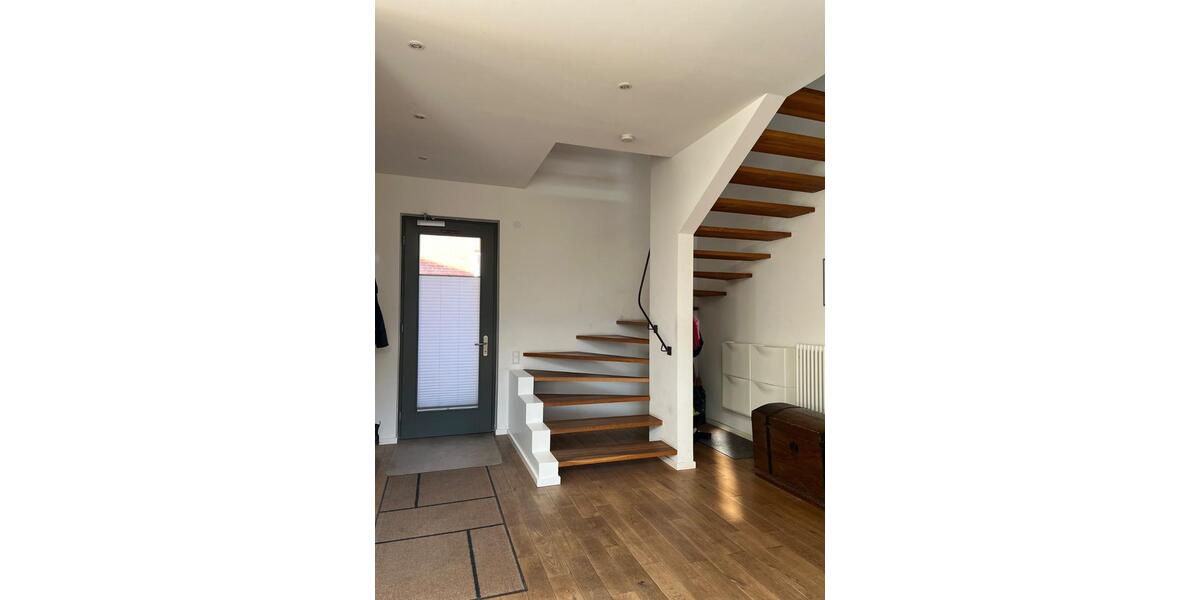 Einfamilienhaus Neustadt am Rübenberge - 9 Zimmer, 288 m&sup2;, 750.000&euro; | Angebot:25351760