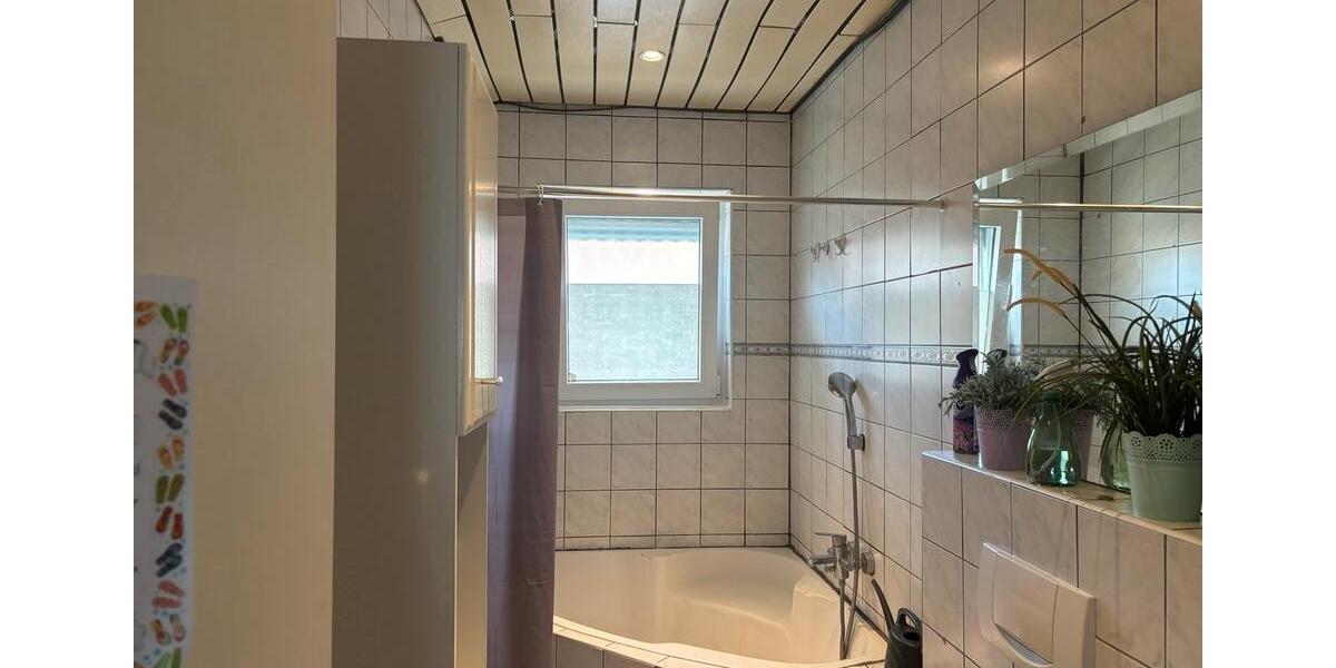 Erdgeschoßwohnung Lehrte - 3 Zimmer, 95 m&sup2;, 1.100&euro; | Angebot:25907410