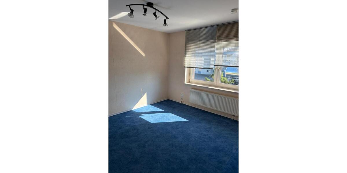Etagenwohnung Garbsen Berenbostel - 7 Zimmer, 230 m&sup2;, 2.300&euro; | Angebot:25782516