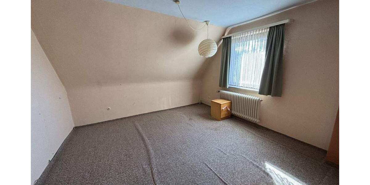 Einfamilienhaus Lehrte Ahlten - 8 Zimmer, 129 m&sup2;, 355.000&euro; | Angebot:25731751