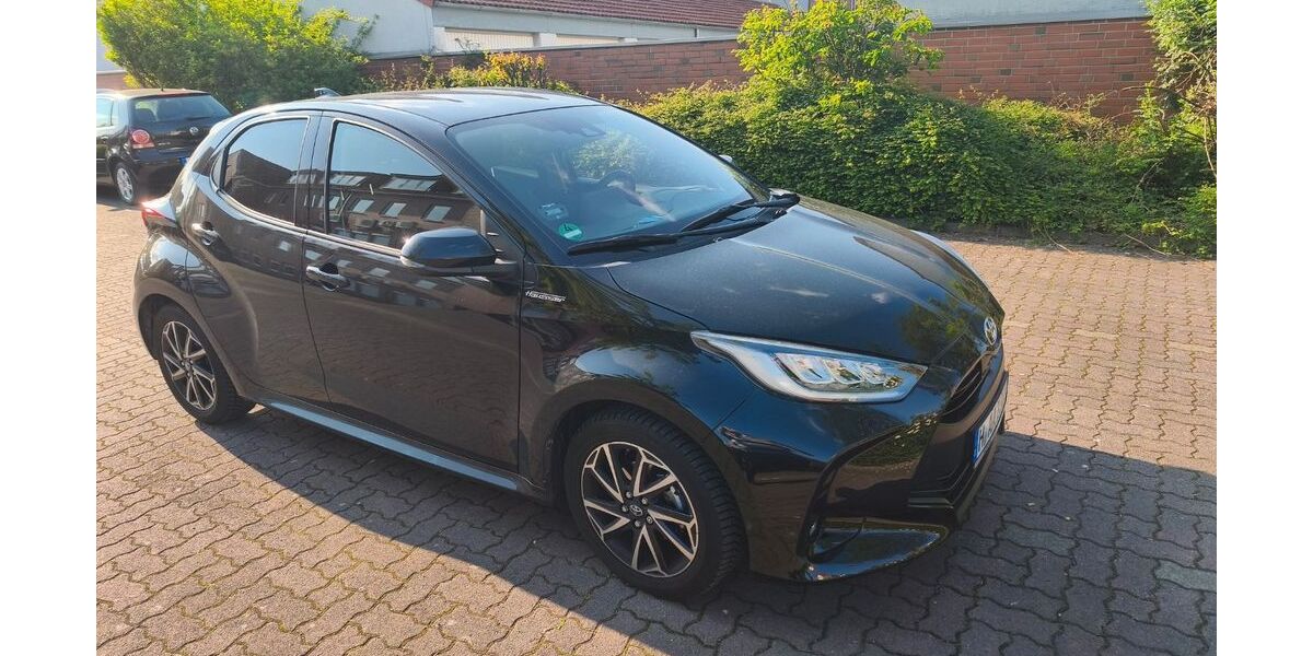 Toyota Yaris 4.400 km 19.900 &euro; Garbsen 30823