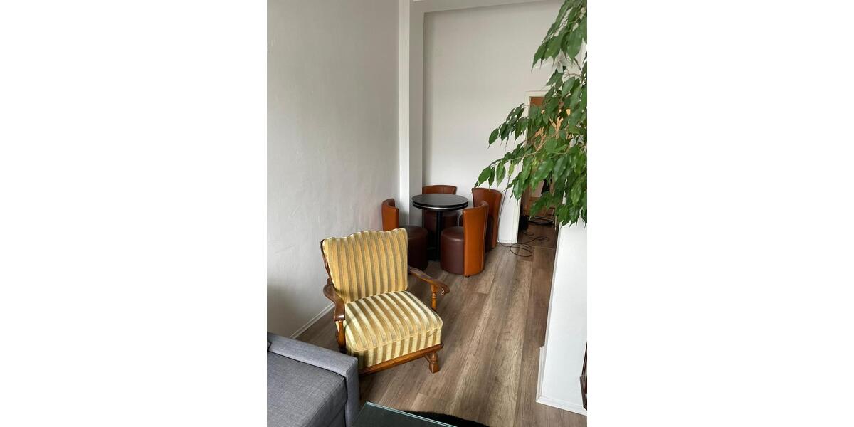 Hochparterre Hannover Mitte - 3 Zimmer, 85 m&sup2;, 250.000&euro; | Angebot:26613261