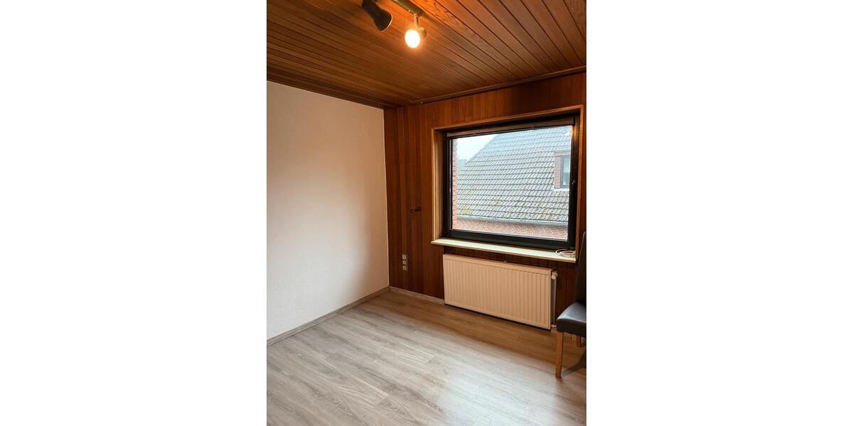 Dachgeschoßwohnung Springe - 2.5 Zimmer, 83 m&sup2;, 750&euro; | Angebot:25806695