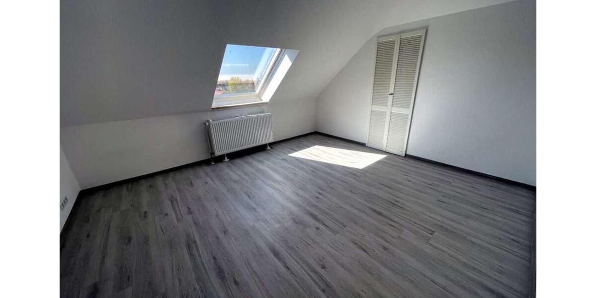 Dachgeschoßwohnung Garbsen Berenbostel - 3 Zimmer, 77 m&sup2;, 229.000&euro; | Angebot:25554224