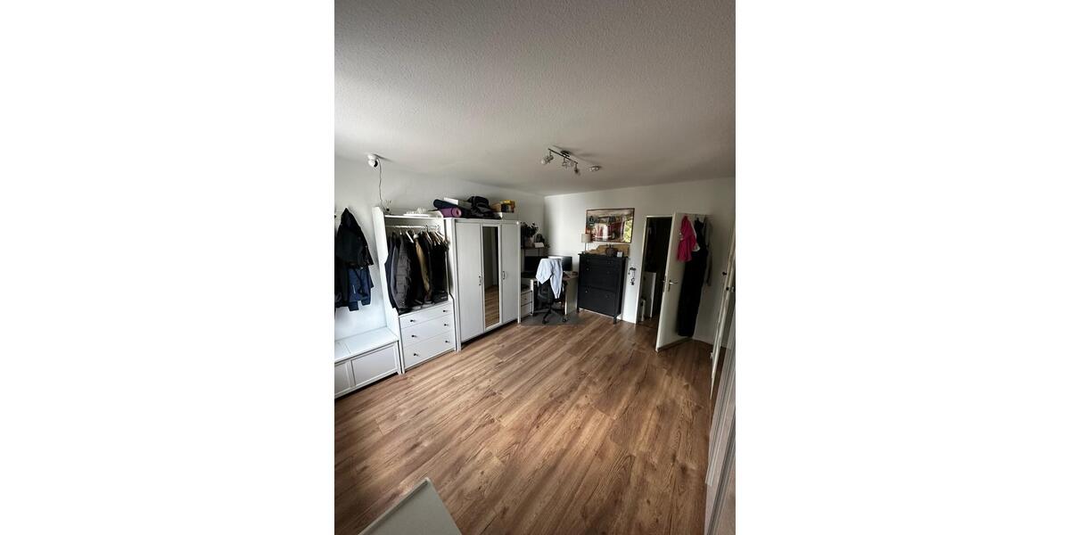 Etagenwohnung Ronnenberg - 3 Zimmer, 90 m&sup2;, 270.000&euro; | Angebot:27168785
