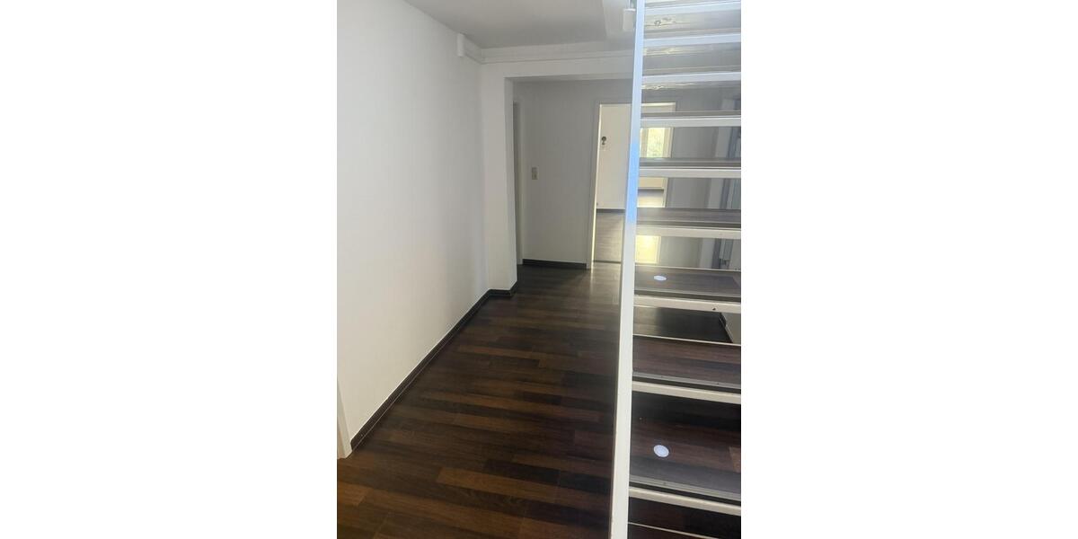 Einfamilienhaus Hannover Buchholz-Kleefeld - 4 Zimmer, 180 m&sup2;, 1.800&euro; | Angebot:25317180