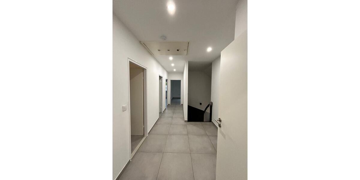 Einfamilienhaus Ronnenberg - 6 Zimmer, 200 m&sup2;, 2.600&euro; | Angebot:26653263
