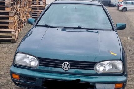 VW Golf 151.000 km 800 &euro; Hannover 30459