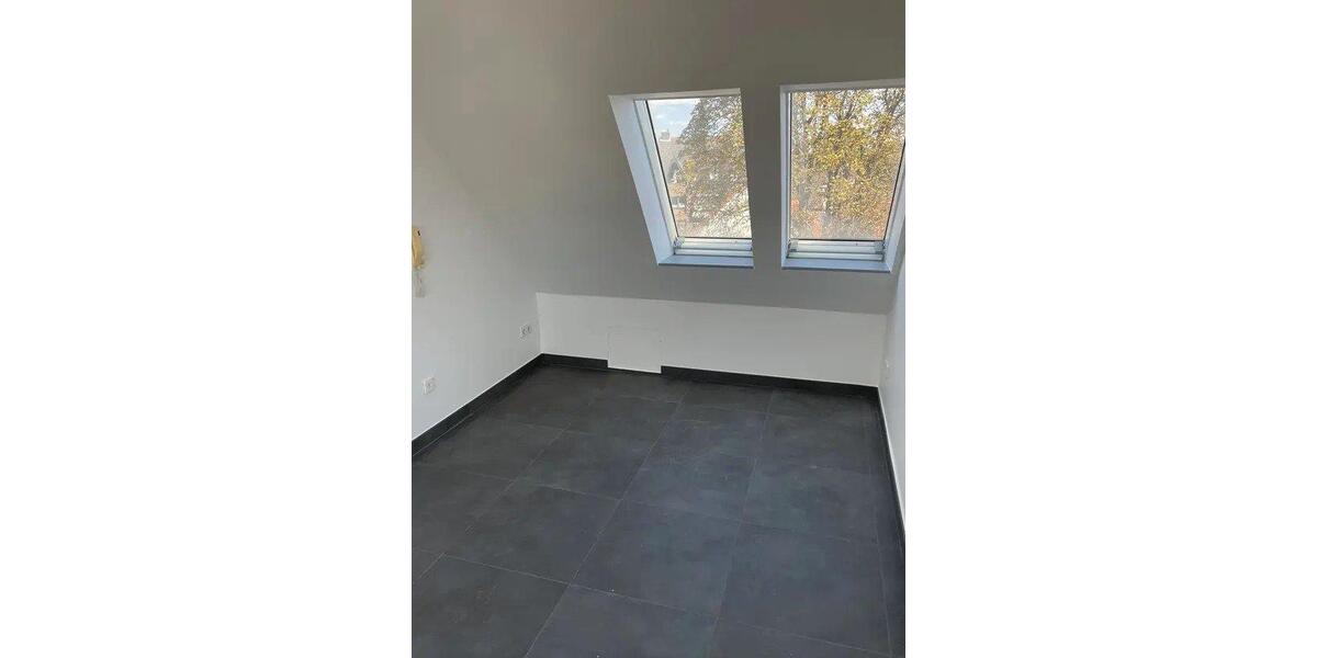 Dachgeschoßwohnung Burgdorf - 2 Zimmer, 100 m&sup2;, 750&euro; | Angebot:26477620
