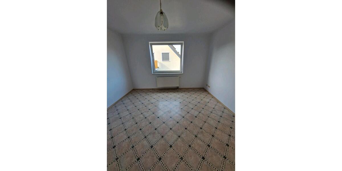 Etagenwohnung Sehnde - 3 Zimmer, 79 m&sup2;, 240.000&euro; | Angebot:27499940