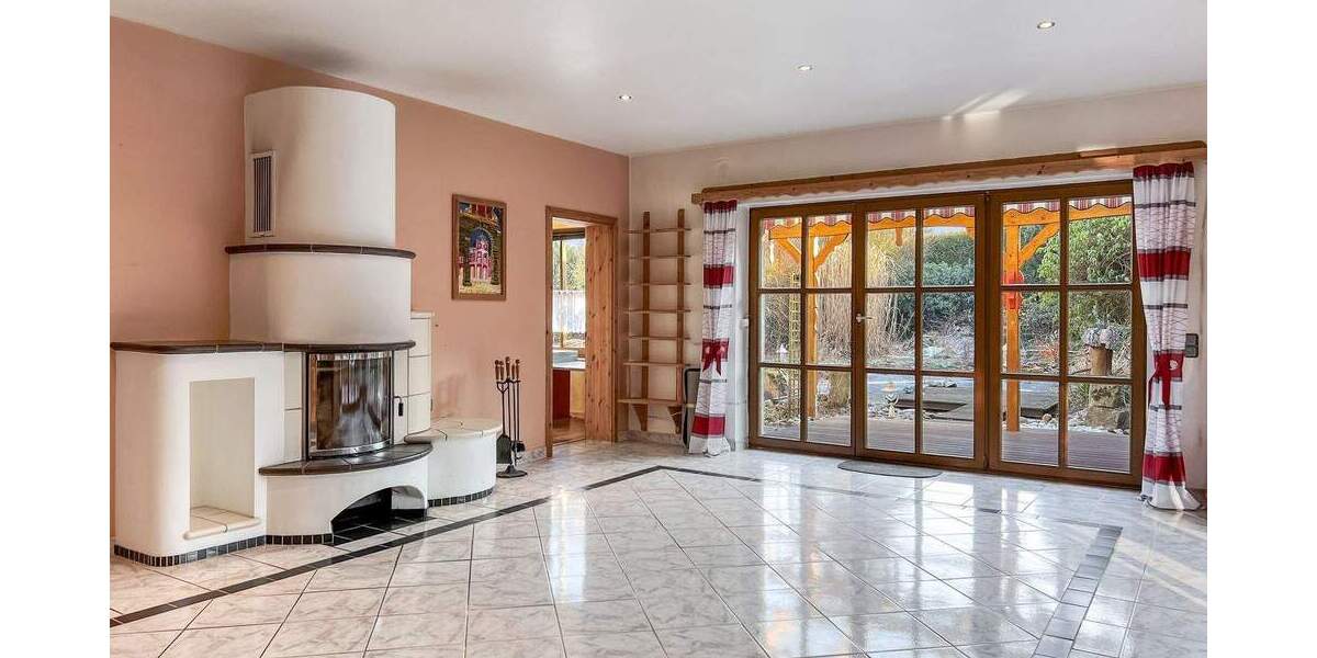 Einfamilienhaus Bad Münder Nienstedt - 8 Zimmer, 231 m&sup2;, 385.000&euro; | Angebot:25744144