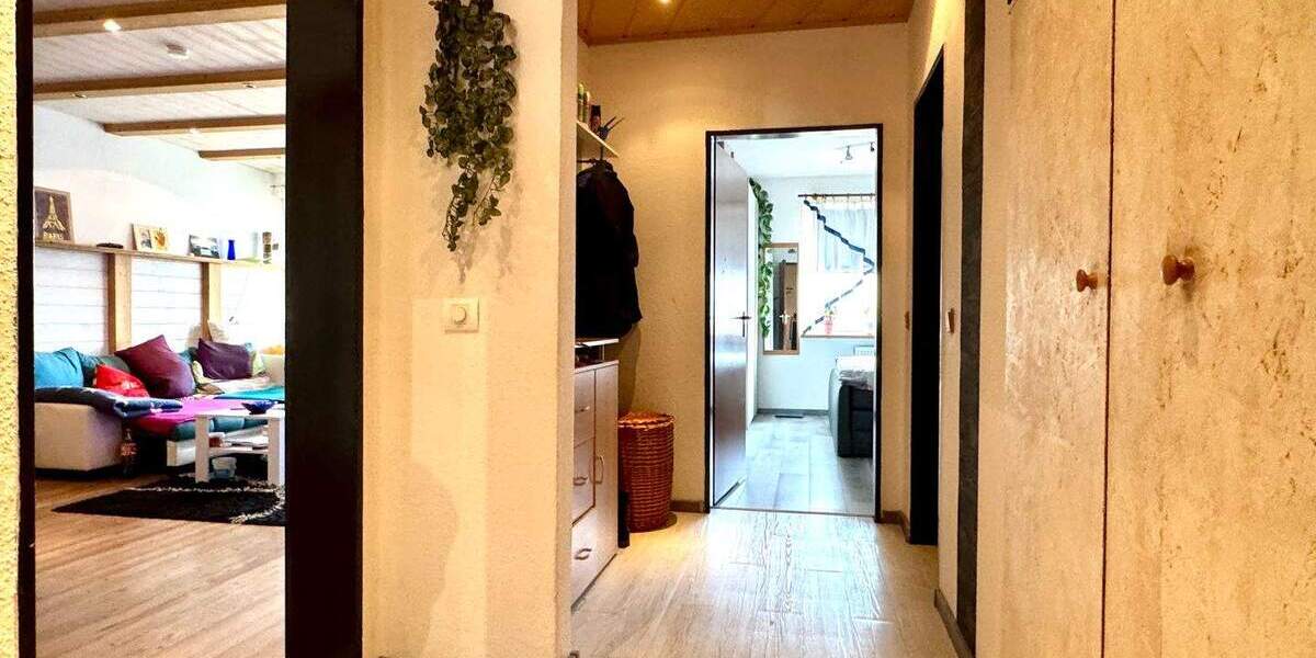 Etagenwohnung Wunstorf - 4 Zimmer, 96 m&sup2;, 199.000&euro; | Angebot:25705861