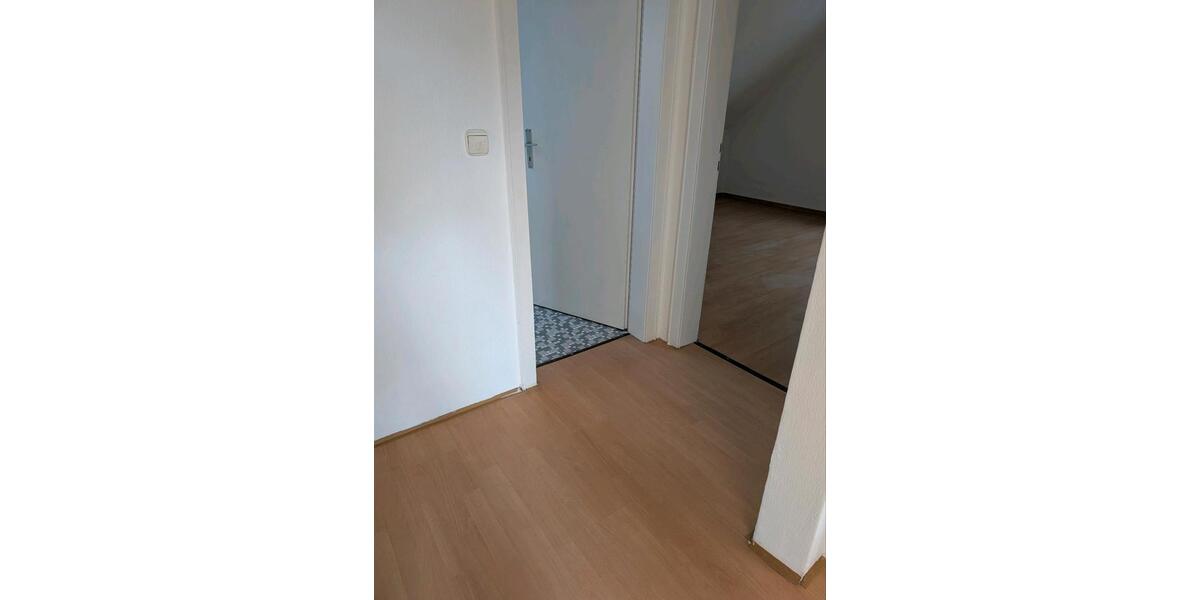Dachgeschoßwohnung Springe - 3 Zimmer, 60 m&sup2;, 500&euro; | Angebot:25929332