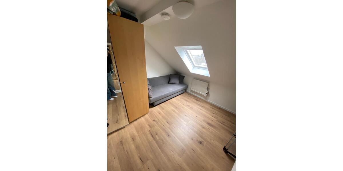 Dachgeschoßwohnung Hannover Linden-Limmer - 2.5 Zimmer, 51 m&sup2;, 700&euro; | Angebot:25968343