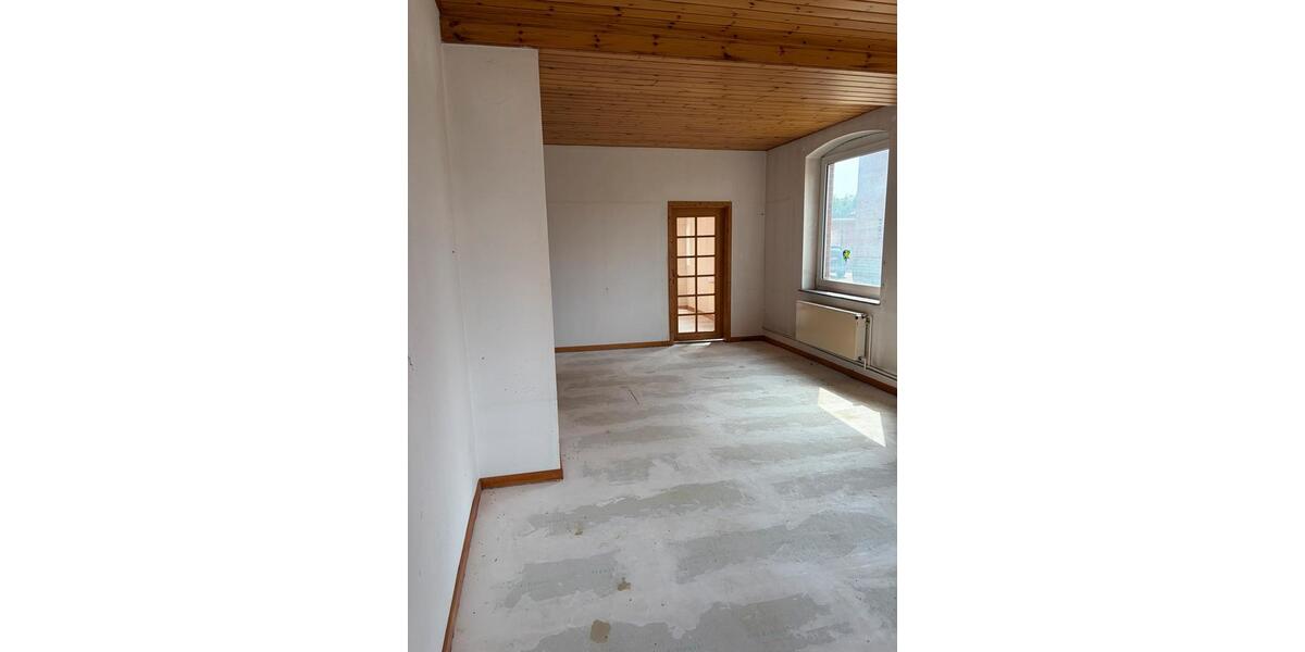 Einfamilienhaus Nordsehl - 8 Zimmer, 180 m&sup2;, 188.000&euro; | Angebot:26987998