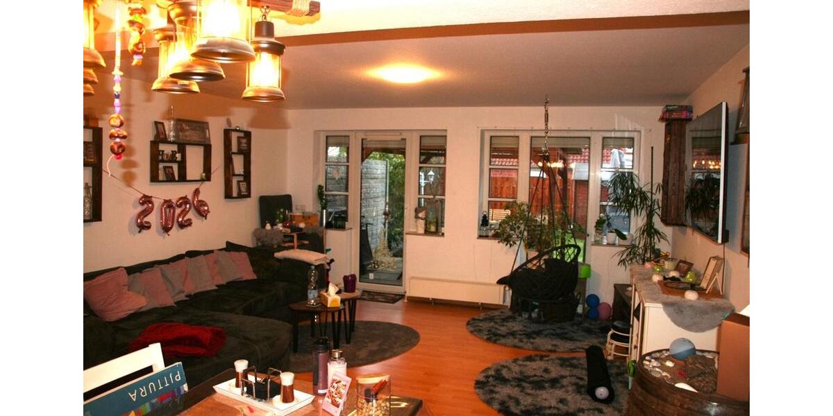 Reihenhaus Laatzen - 6 Zimmer, 150 m&sup2;, 1.550&euro; | Angebot:25612681