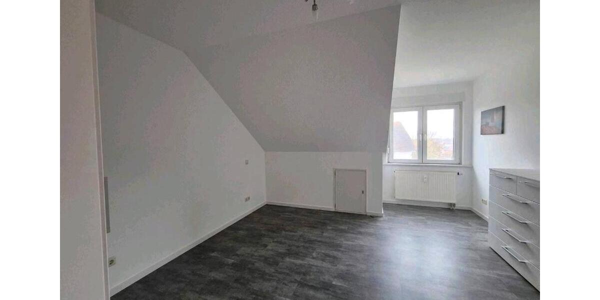 Dachgeschoßwohnung Lauenau - 4 Zimmer, 93 m&sup2;, 275.000&euro; | Angebot:25880930