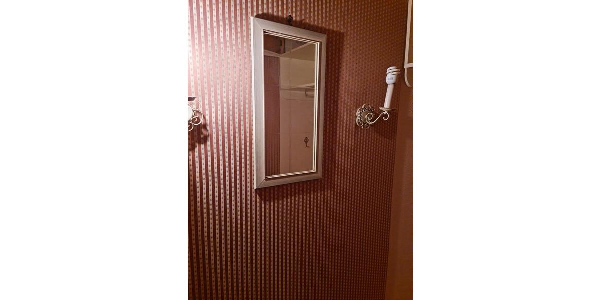 Etagenwohnung Stadthagen - 6 Zimmer, 150 m&sup2;, 1.275&euro; | Angebot:25995460