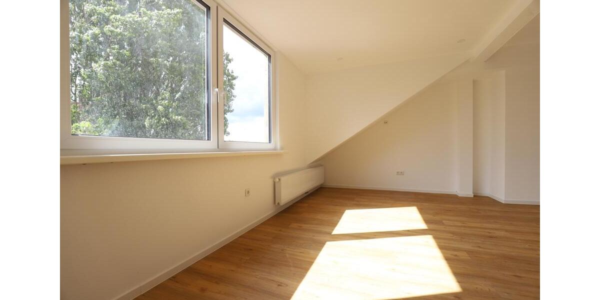 Dachgeschoßwohnung Hannover Bothfeld-Vahrenheide - 4 Zimmer, 84 m&sup2;, 209.000&euro; | Angebot:27122032