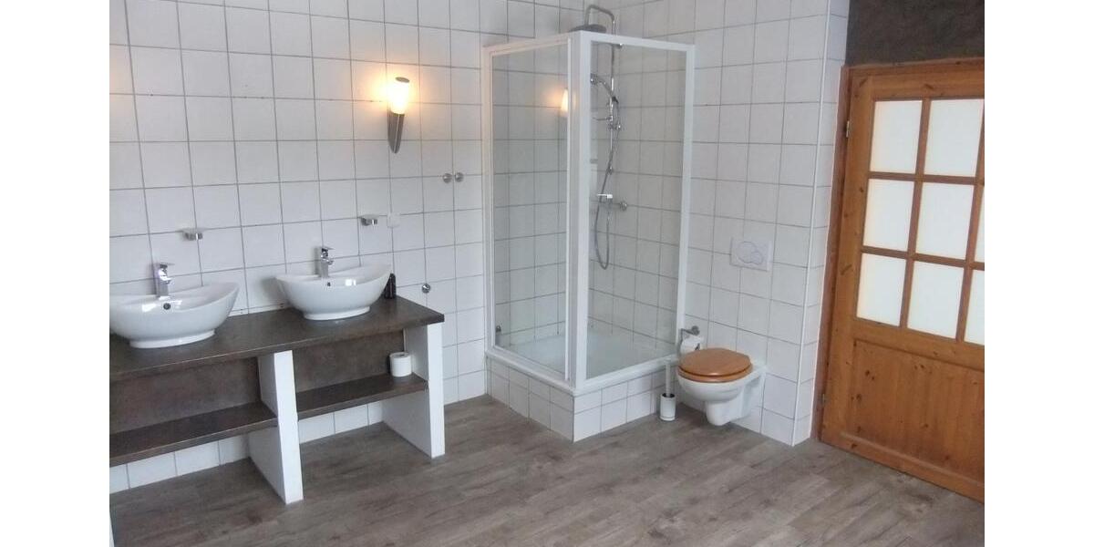 Doppelhaushälfte Wölpinghausen - 6 Zimmer, 328 m&sup2;, 1.800&euro; | Angebot:24842680