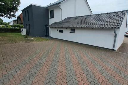 Wohnung Garbsen Berenbostel - 5 Zimmer, 160 m&sup2;, 1.640&euro; | Angebot:25995468