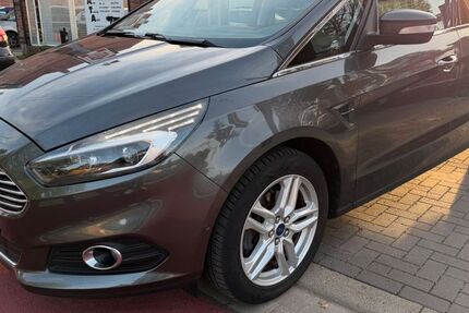 Ford S-Max 114.000 km 6.350 &euro; Hannover 30455