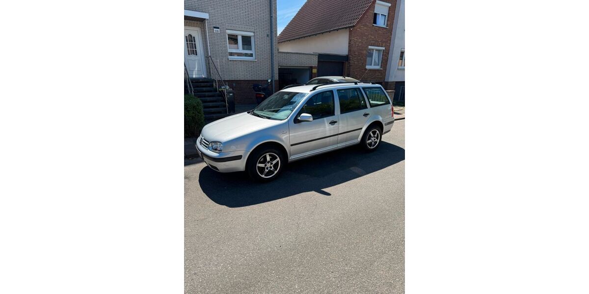 VW Golf 153.000 km 2.900 &euro; Seelze 30926