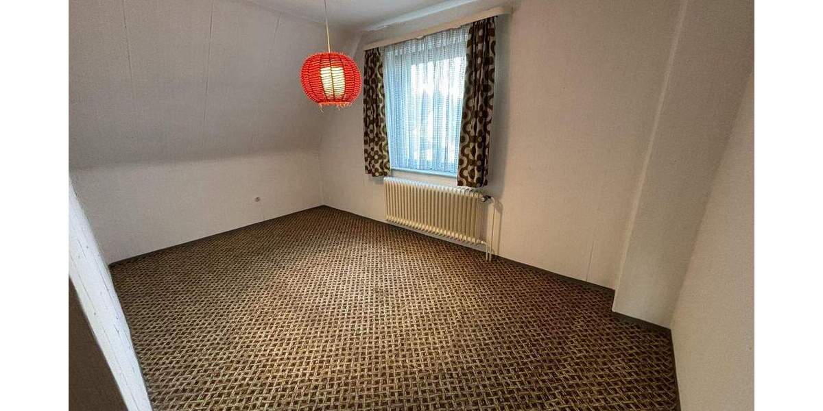 Einfamilienhaus Lehrte Ahlten - 8 Zimmer, 129 m&sup2;, 355.000&euro; | Angebot:25731751