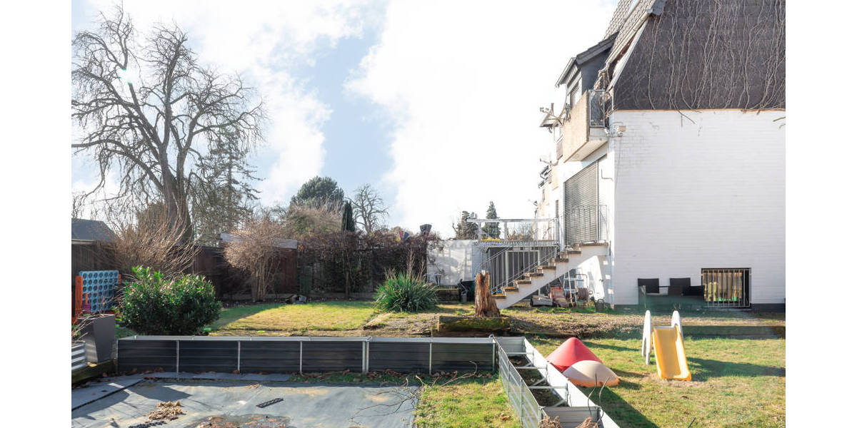 Reihenendhaus Lehrte - 7 Zimmer, 145 m&sup2;, 299.900&euro; | Angebot:26015800