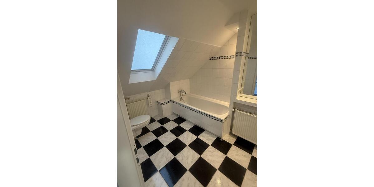 Einfamilienhaus Hannover Buchholz-Kleefeld - 4 Zimmer, 180 m&sup2;, 1.800&euro; | Angebot:25317180