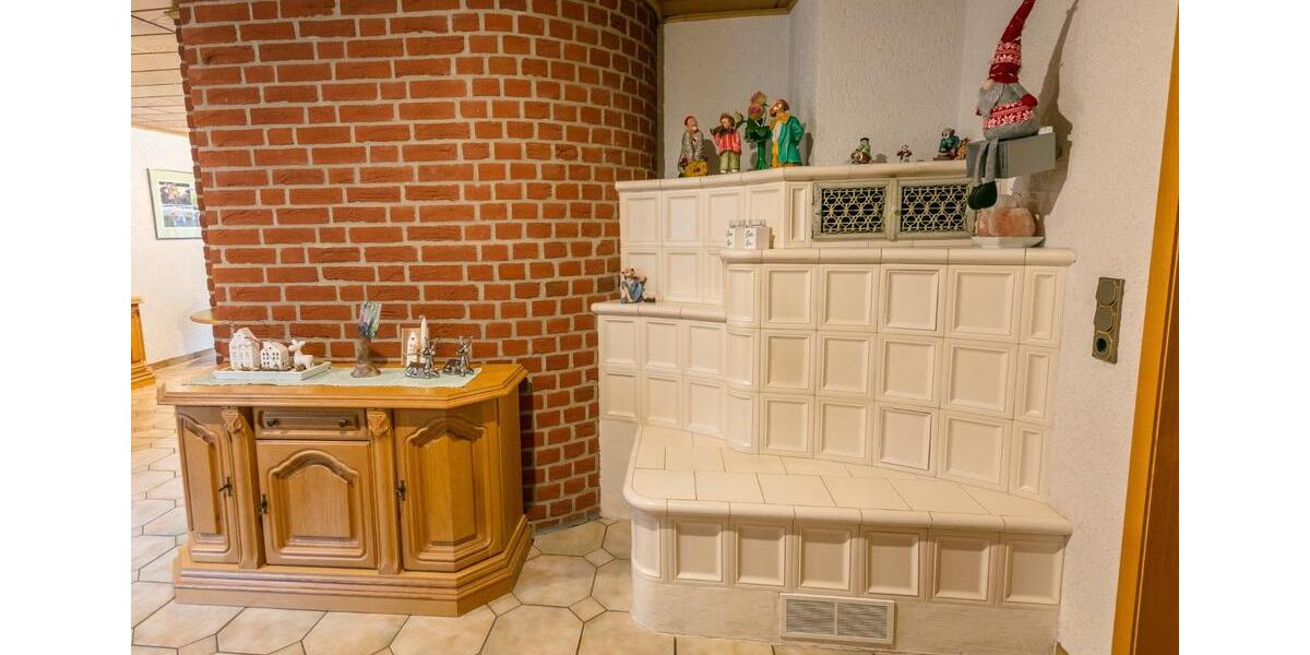 Einfamilienhaus Bad Münder am Deister - 9 Zimmer, 240 m&sup2;, 450.000&euro; | Angebot:21173892