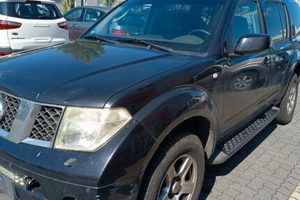 Nissan Pathfinder 357.000 km 3.000 &euro; Hannover 30179