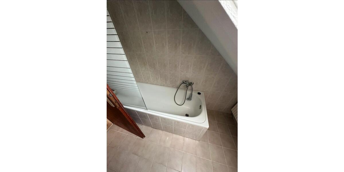 Dachgeschoßwohnung Seelze - 3 Zimmer, 75 m&sup2;, 800&euro; | Angebot:25088803