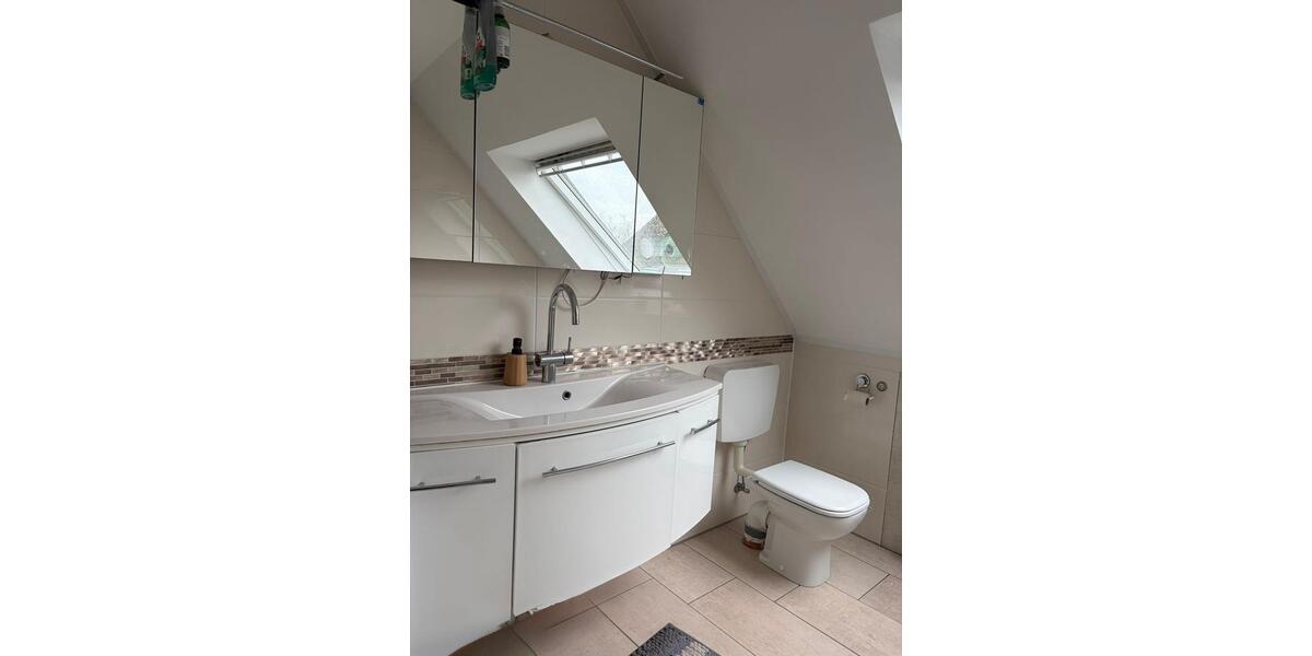 Dachgeschoßwohnung Sachsenhagen - 4 Zimmer, 120 m&sup2;, 1.150&euro; | Angebot:25996355