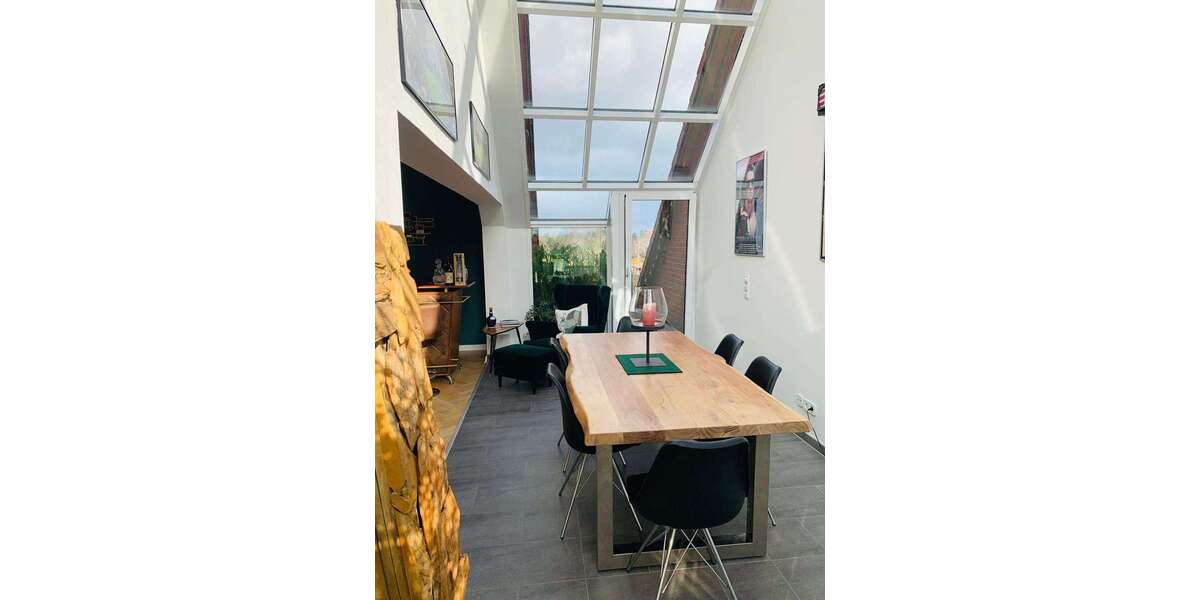 Etagenwohnung Laatzen - 3.5 Zimmer, 220 m&sup2;, 2.100&euro; | Angebot:26014705