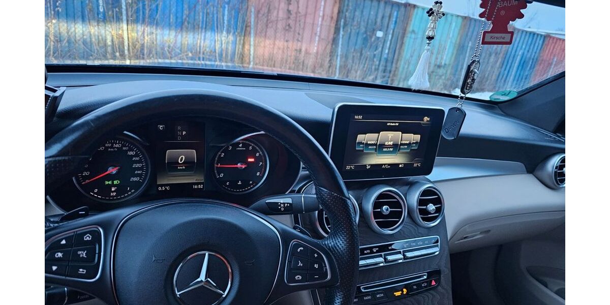 Mercedes-Benz GLC 300 160.000 km 22.999 &euro; Barsinghausen 30890