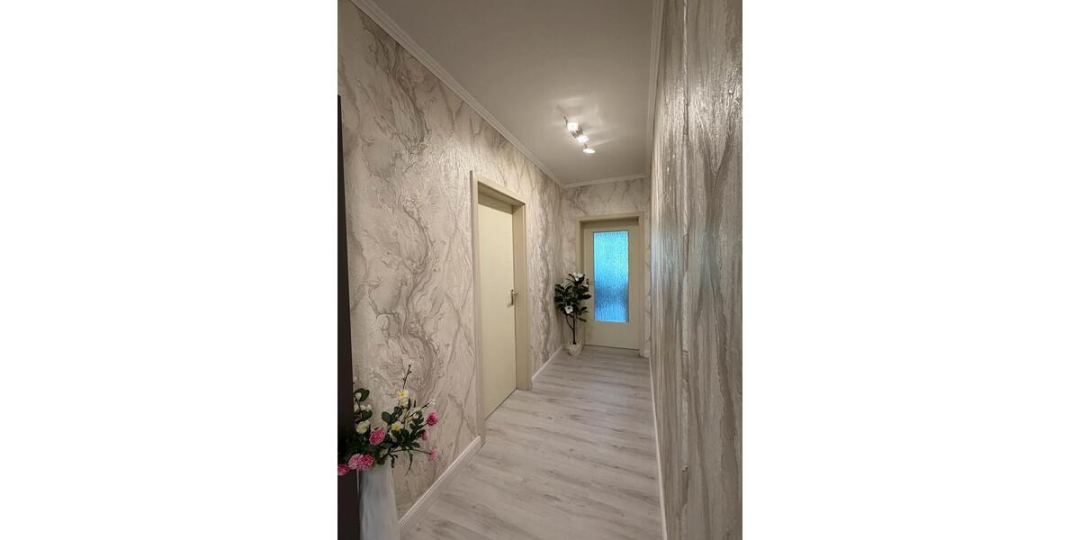 Etagenwohnung Laatzen - 3 Zimmer, 74 m&sup2;, 260.000&euro; | Angebot:26987185