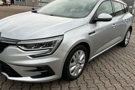 Renault Megane 199.999 km 8.999 &euro; Hannover 30179