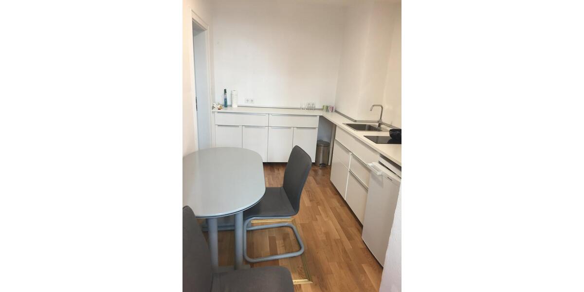 Etagenwohnung Hannover Vahrenwald-List - 3 Zimmer, 120 m&sup2;, 1.150&euro; | Angebot:25943317