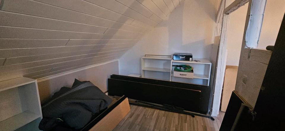 Dachgeschoßwohnung Stadthagen - 4.5 Zimmer, 110 m&sup2;, 1.100&euro; | Angebot:23761614