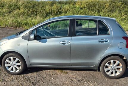 Toyota Yaris 295.000 km 2.299 &euro; Stadthagen 31655