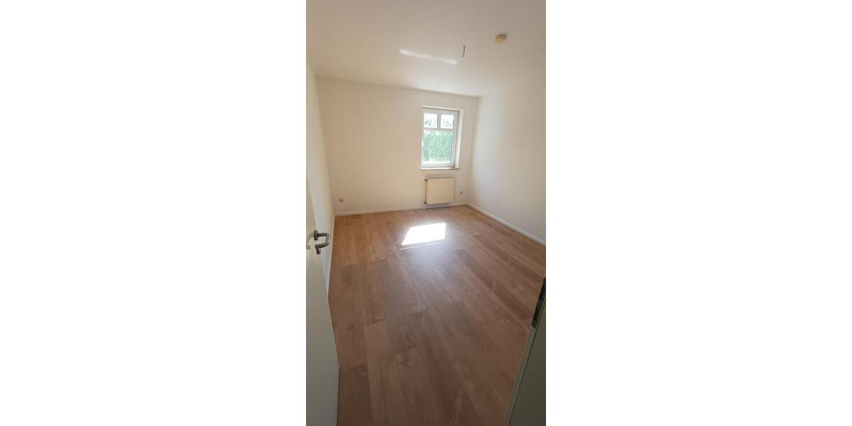 Etagenwohnung Langenhagen Engelbostel - 4 Zimmer, 120 m&sup2;, 1.440&euro; | Angebot:26365605