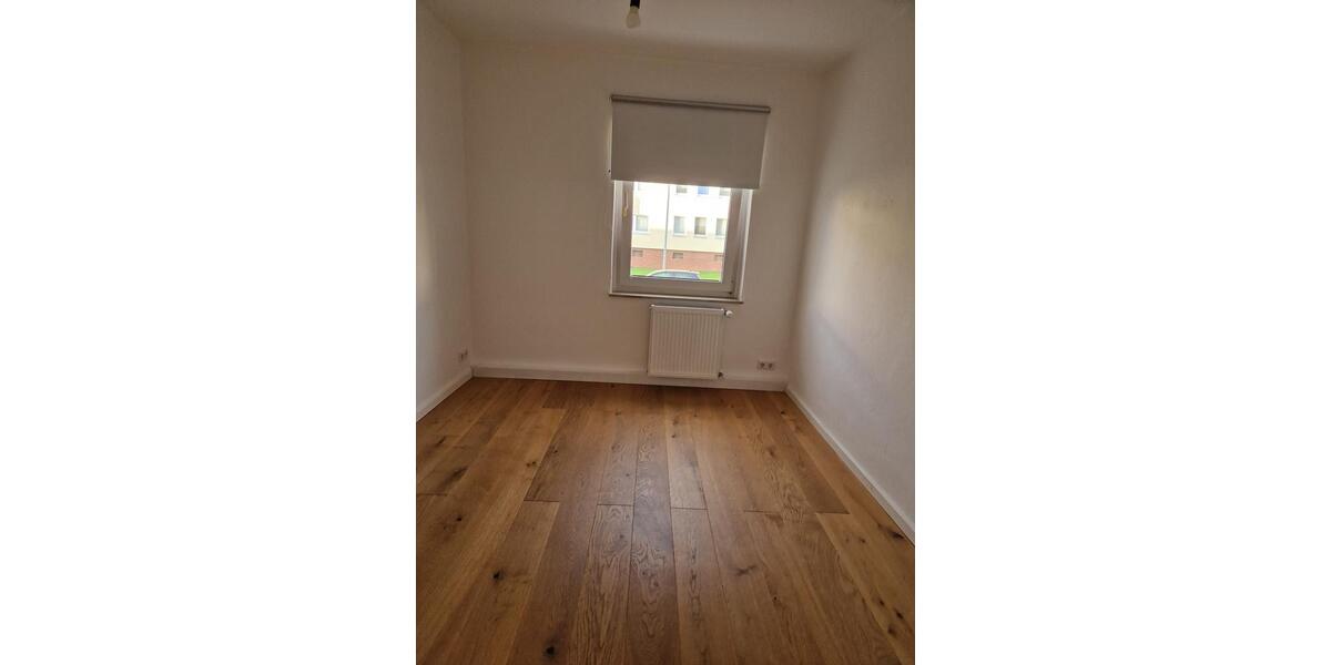 Hochparterre Langenhagen Brink - 3 Zimmer, 73 m&sup2;, 1.100&euro; | Angebot:25719871