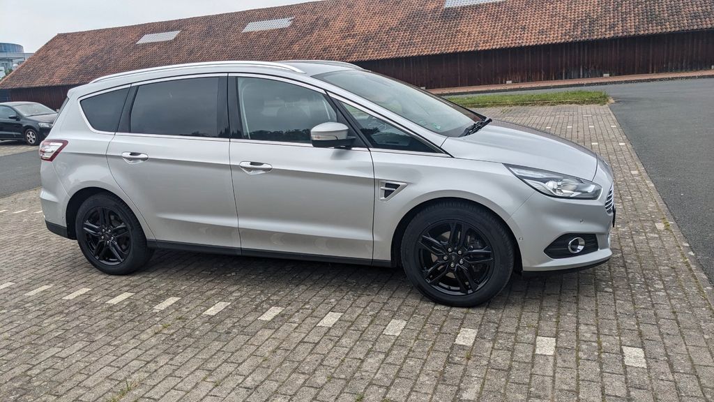 Ford S-Max 93.000 km 16.200 &euro; Seelze 30926