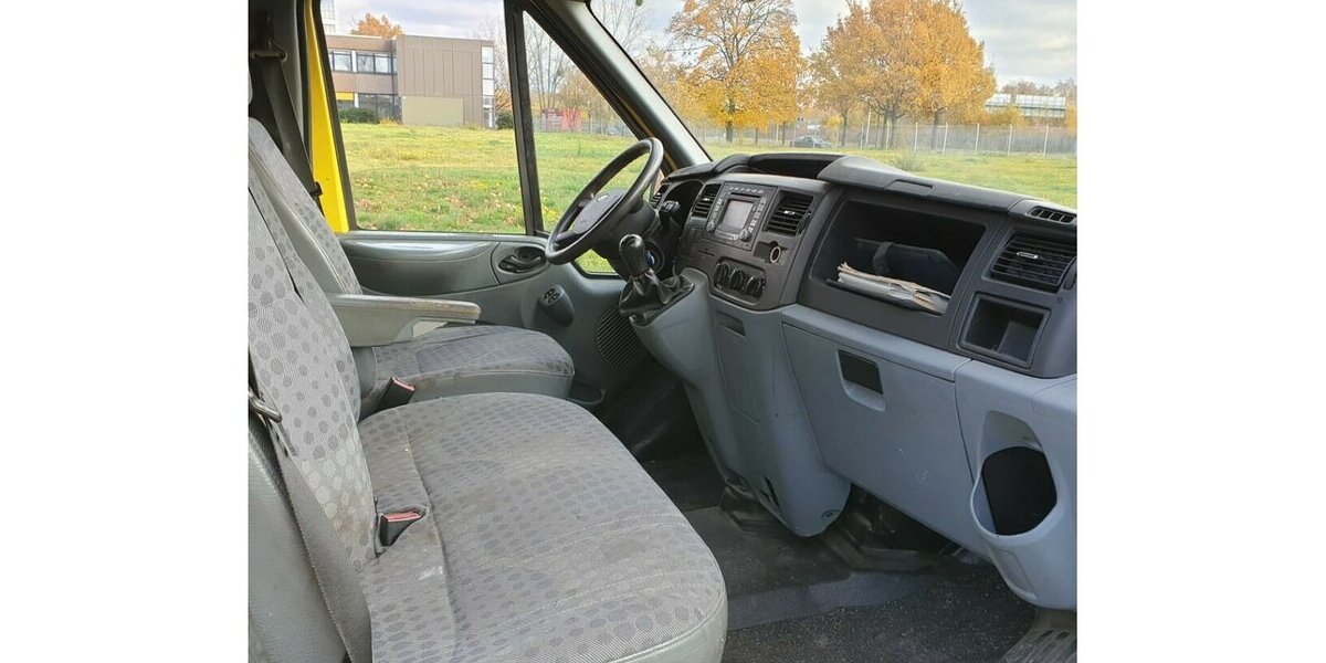 Ford Transit TDCI FT 300 HOCH 1 HAND NAVI AHK 155.000 km 2.200 &euro; Hannover 30179
